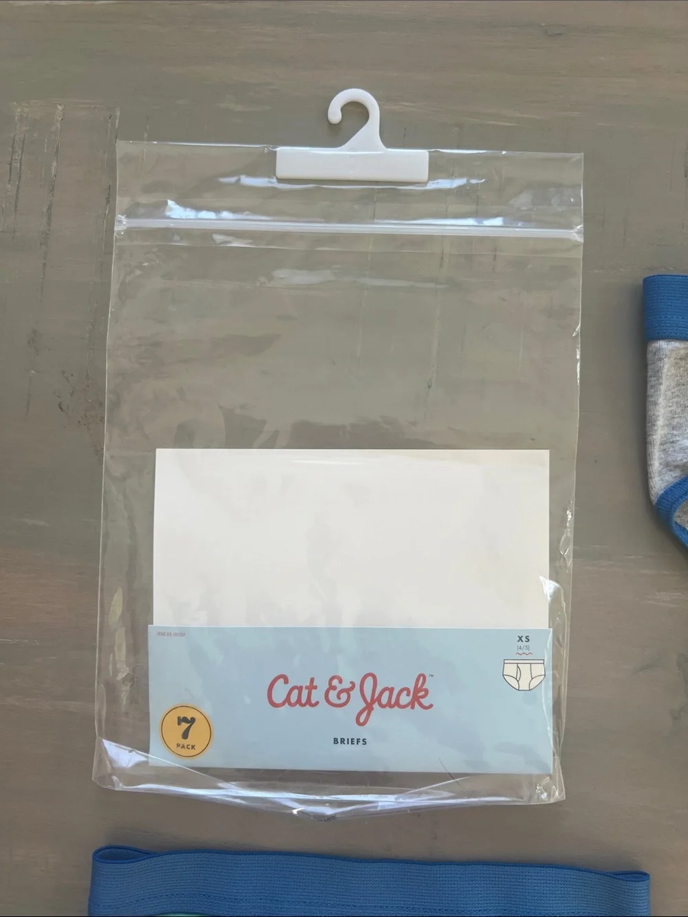 Cat & Jack Boys' Briefs - 7 pack - Size XS (4/5).